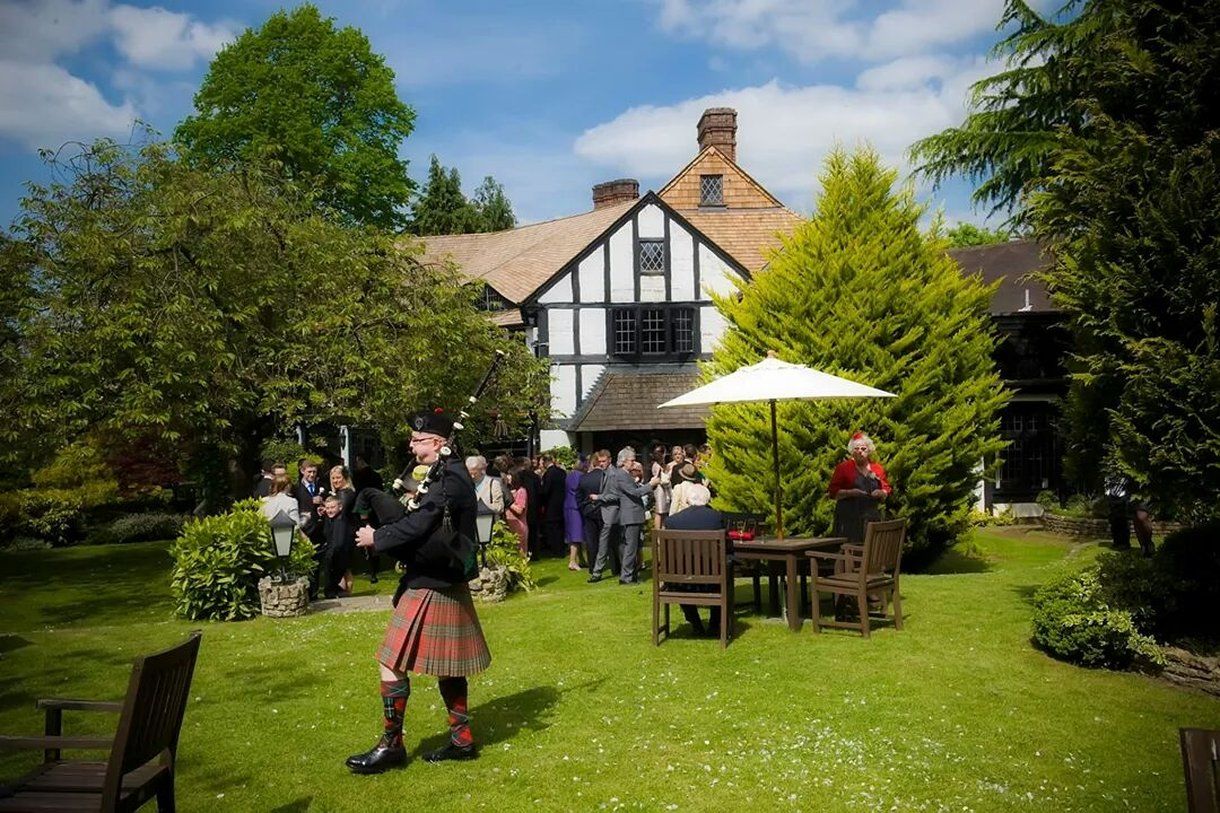 Thatchers East Horsley Servicios foto